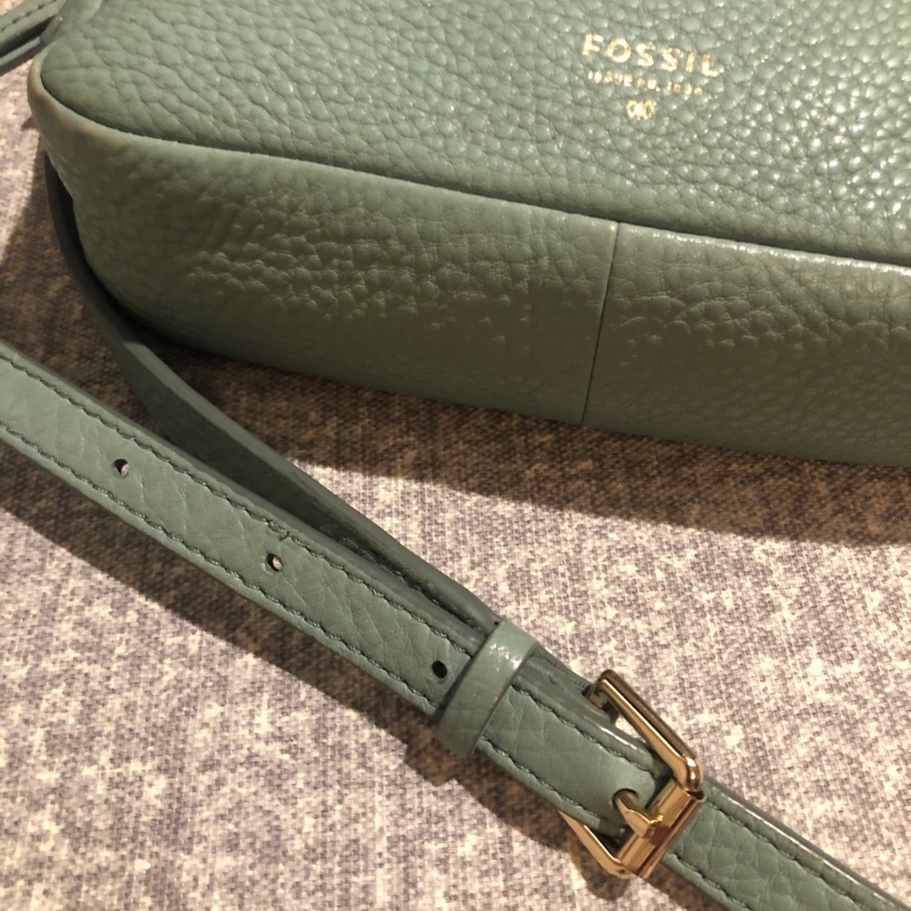 Teal Fossil Cross-body in FAIR condition
